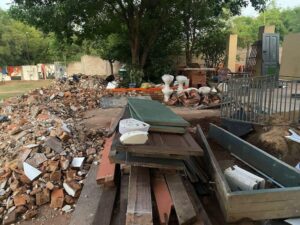 Colegio Nacional de Lambaré en pésimo estado, pero nadie se hace cargo