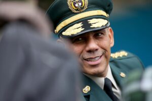 Eduarto Zapateisto, el adulto del ejército colombiano, es conocido como duro