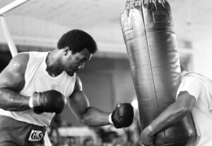 George Foreman muere, una fábula de puñetazo diseñada como hombre de negocios |