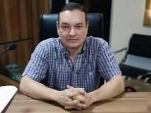 Jueza justifica revocación de captura de abogado prófugo