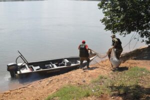 Mades intensifica controles en aguas del río Paraguay y Paraná