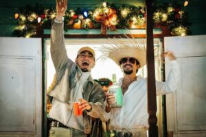 Bad Bunny cantó por primera vez “Eoo” junto a Omar Courtz