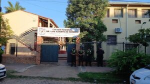 Amenaza en Colegio Herrera: Fiscalía se constituye en el lugar y la Policía resguarda la entrada