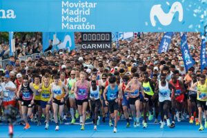 Dos corredores, después de correr después de la velocidad de la velocidad cardiorageal en el medio, Madrid | La historia de Madrid