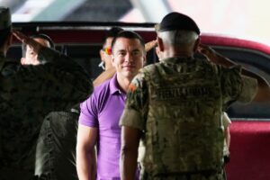 La violencia y los problemas económicos prueban el gobierno notoa en Ecuador