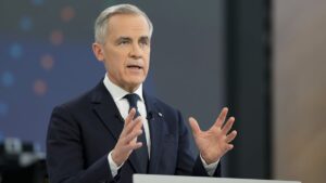 Mark Carney se opone a los oponentes de Canadá, en una manifestación de una batalla de soldado y Estados Unidos