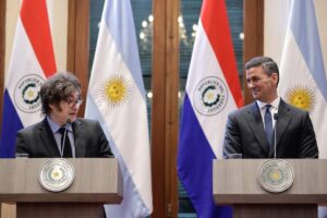Ministro confirma que se habló de Yacyretá, Aña Cuá y el gasoducto en reunión Peña-Milei