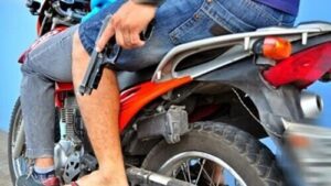 Motochorros despojan de G. 7 millones a un cobrador en Pedro Juan Caballero