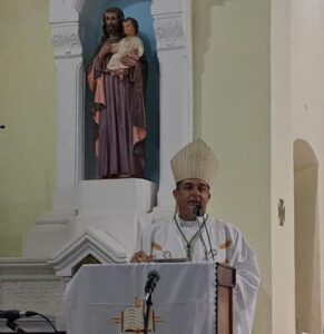 No nos dejemos engañar por simples charlatanes, sostiene obispo del Chaco
