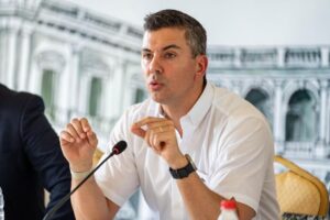Peña se autocalifica como “una piedra en el zapato” de ABC