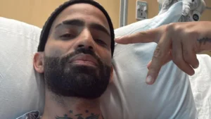 Arcángel promete cumplir sus shows pese a su internación