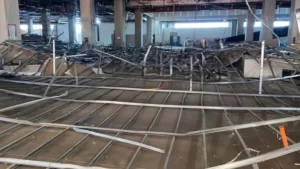 Derrumbe de cielorraso en edificio en construcción deja dos heridos leves en Ciudad del Este