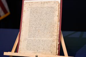 Justicia de EEUU devuelve manuscrito del siglo XVI a Paraguay