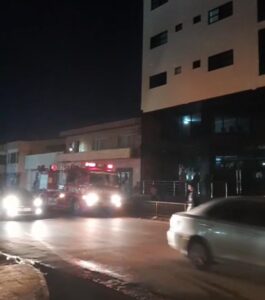 Bomberos actuaron rápido y evitaron que incendio se propague en un hotel de Pedro Juan Caballero
