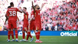 Liverpool goleó a Tottenham y es campeón de la Premier League