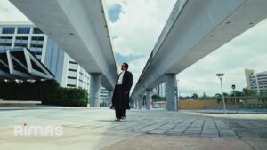 Bad Bunny estrenó el video oficial del tema «BOKeTE»