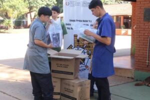 unos 1.800 alumnos aún no recibieron sus útiles