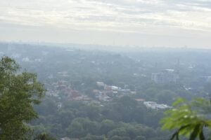 Asunción sigue con rastros de la humareda que la afectó ayer por la noche