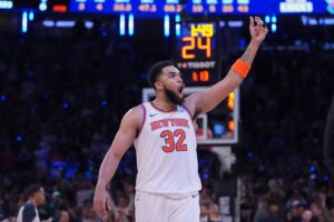 Los Knings se basan en el lado este de la NBA 18 años 25 años Retiro de Celtics | Baloncesto |