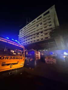 Movilización de bomberos por alarma activada en el Hotel Sheraton