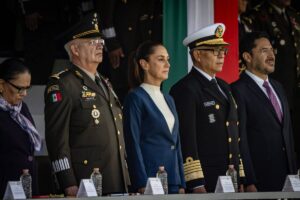 Sheinbaum se encuentra con una sombra de los soldados estadounidenses