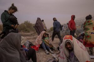 Trump le pide al director que intervenga para deshacerse de la «mitad de un millón de personas: no muevas un millón de movimiento a los Estados Unidos
