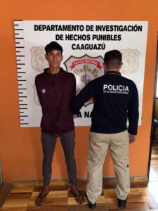 Vídeo: el ladrón “contorsionista” que robó un minisúper