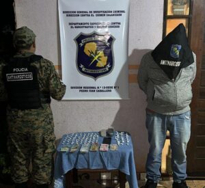 PJC: Hombre con frondoso historial delictivo cae con drogas y dinero en allanamiento