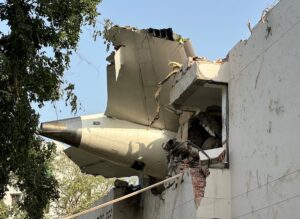 Aviones con 242 personas a bordo de Londres se cayó del Ahmedabad, al oeste de la India | Internacional