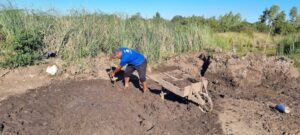 Día del Padre: con trabajo en olería mantiene dignamente a su familia