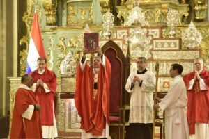 “No hay solo una guerra, ni dos”: el cardenal Martínez y un llamado a la paz