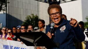 Trump continúa con su perdedor Arals Arals: gobernar su ciudad por medio de la ciudad | Mudarse a los Estados Unidos