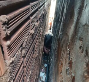 Emocionante rescate de niña atrapada en Pedro Juan Caballero