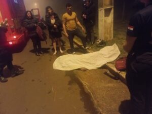 Motociclista muere tras chocar contra columna de la ANDE en Pedro Juan Caballero