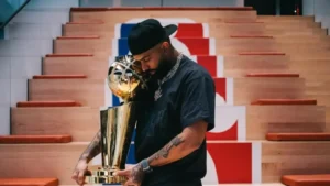 Eladio Carrión lleva su música al videojuego ‘NBA 2K’