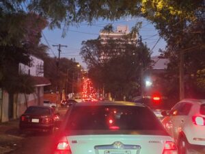 Automovilistas se quejan del lento ingreso al microcentro de Asunción