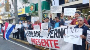 Exigen auditoría de Contraloría a caja de jubilaciones del IPS