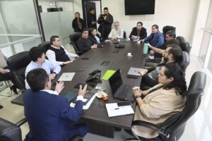 Gremios del transporte siguen presionando al Gobierno con la amenaza de paro