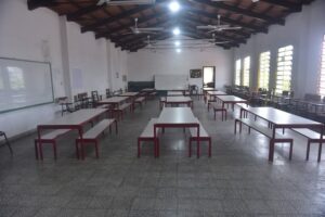 Retorno a clases, con frente frío y en medio de las precariedades de siempre