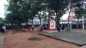 Robo y largas filas en el Hospital de Calle’i