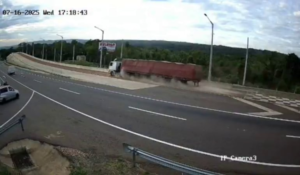 Video: rampa de frenado en Pedrozo vuelve a evitar tragedia