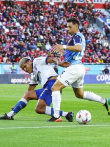 El 2 de Mayo cae con la frente en alto tras un duelo épico en La Nueva Olla