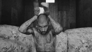 Justin Bieber sorprendió con el lanzamiento de su álbum «Swag»