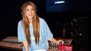 Shakira prepara nueva música en medio de su gira mundial