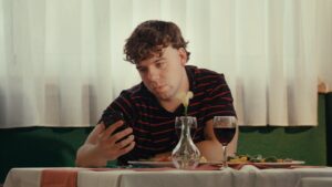 Quevedo lanza su nueva canción «Tuchat»