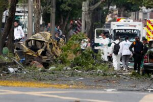 Al menos seis muertos y más de 60 heridas en la explosión de un ejército en Cali