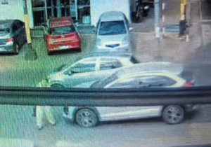 Video: Conductor atropelló a una mujer de 79 años y se dio a la fuga