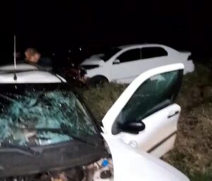 Dos heridos tras un choque frontal entre vehículos en Cerro Corá