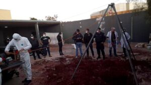 Macabro hallazgo en PJC: encuentran cuerpo enterrado en el patio de una vivienda