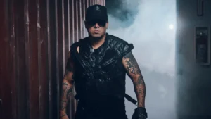 Wisin inaugura el mural de «El Sobreviviente» – Estación 40